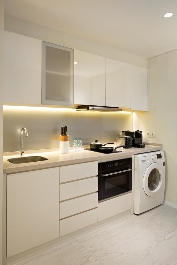 Oakwood Hotel & Residence Surabaya Exteriör bild