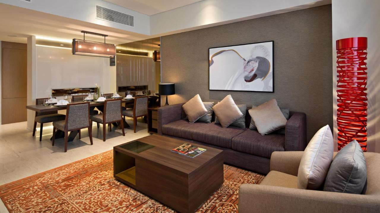 Oakwood Hotel & Residence Surabaya Exteriör bild