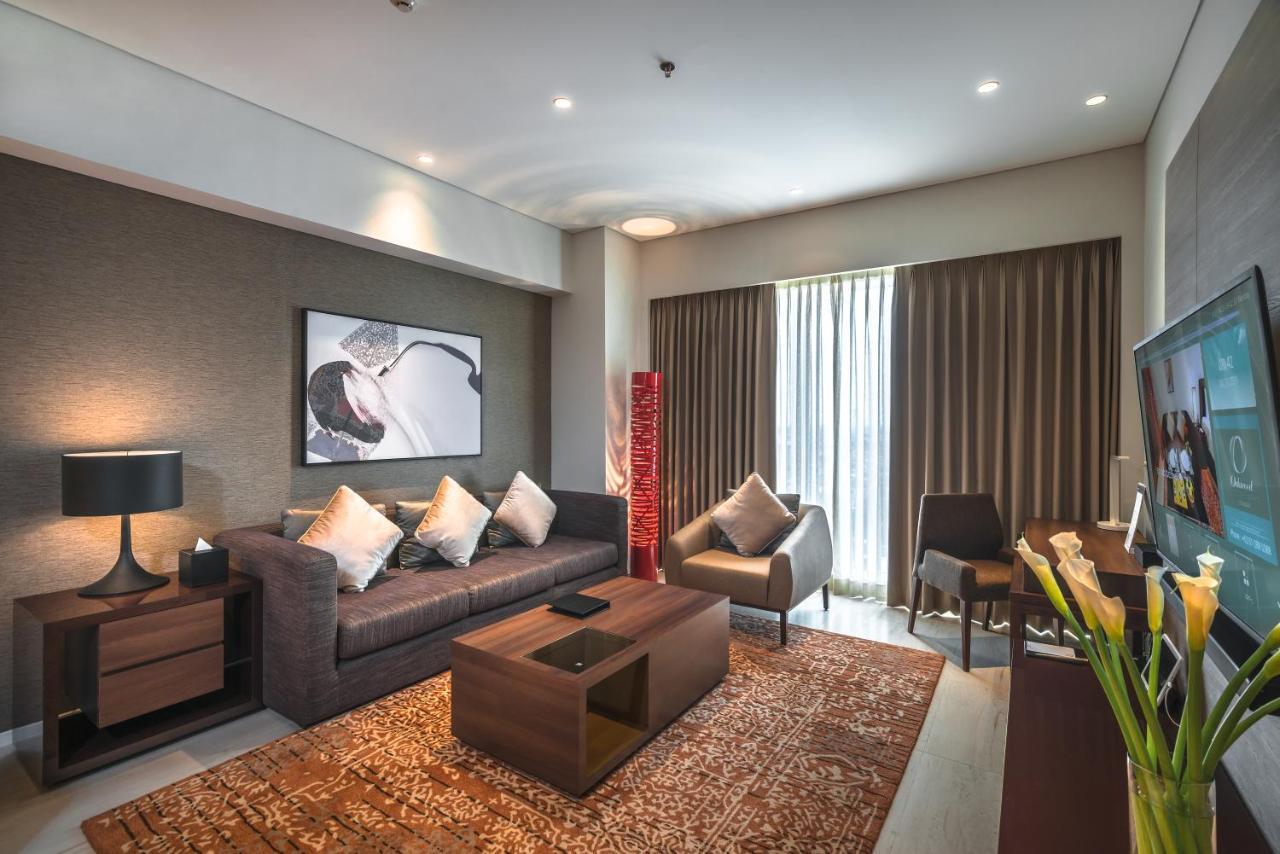 Oakwood Hotel & Residence Surabaya Exteriör bild